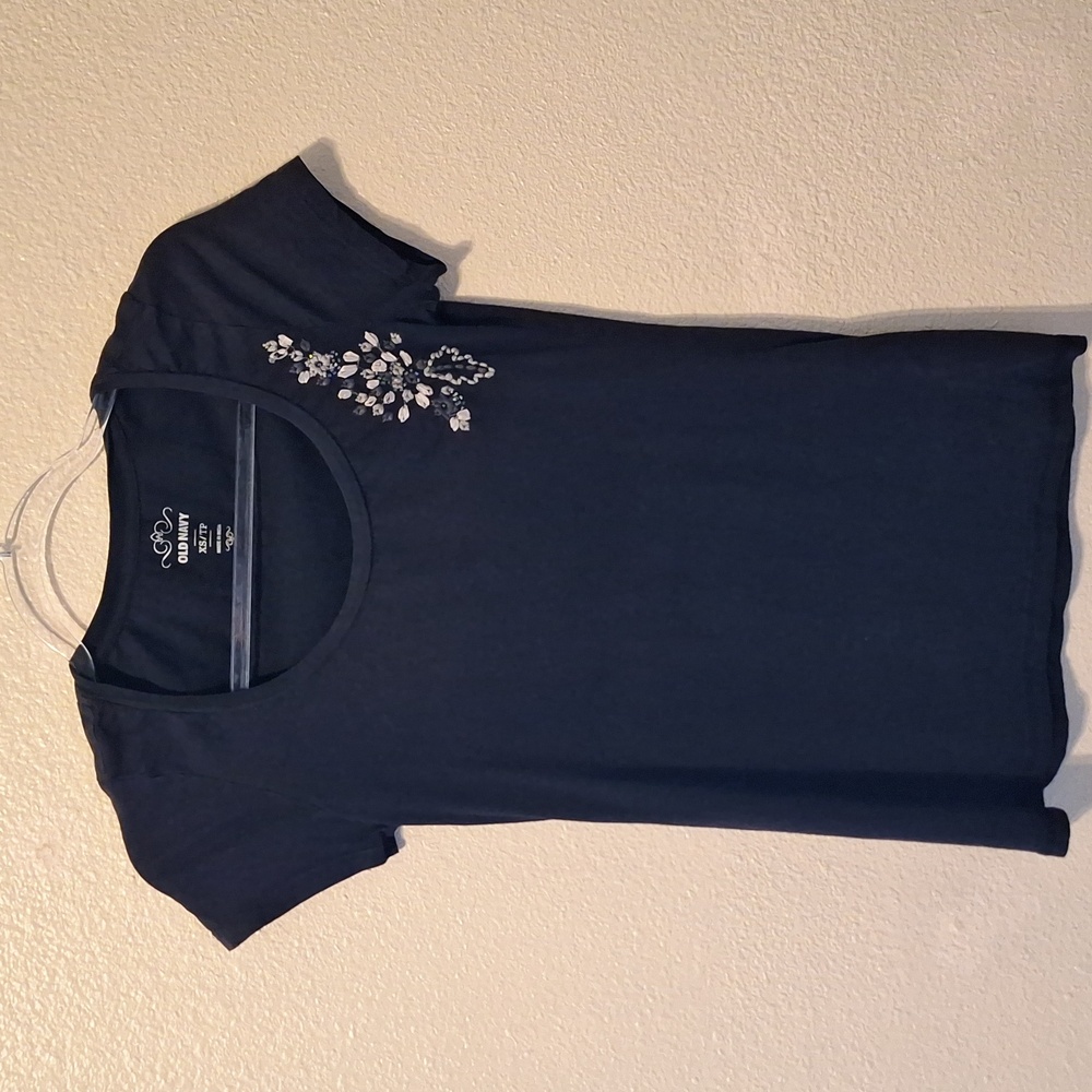 Old navy tee
